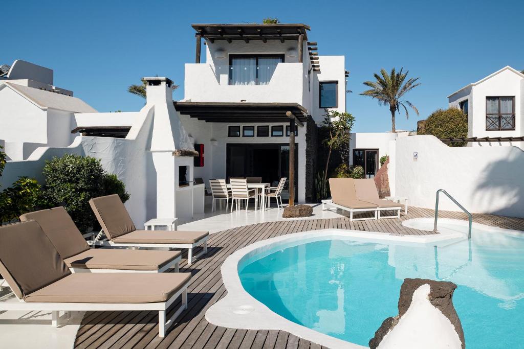 Bazén v ubytování Kamezí Boutique Hotel Villas nebo v jeho okolí