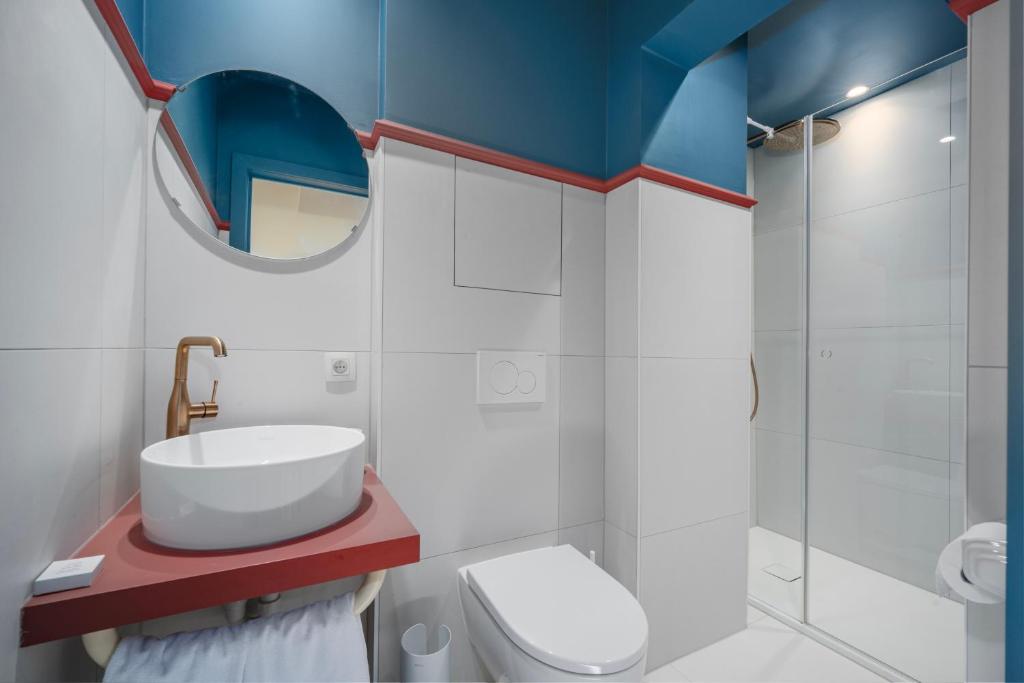 The Queen's Twelve by Romy&Travis - Resim 25