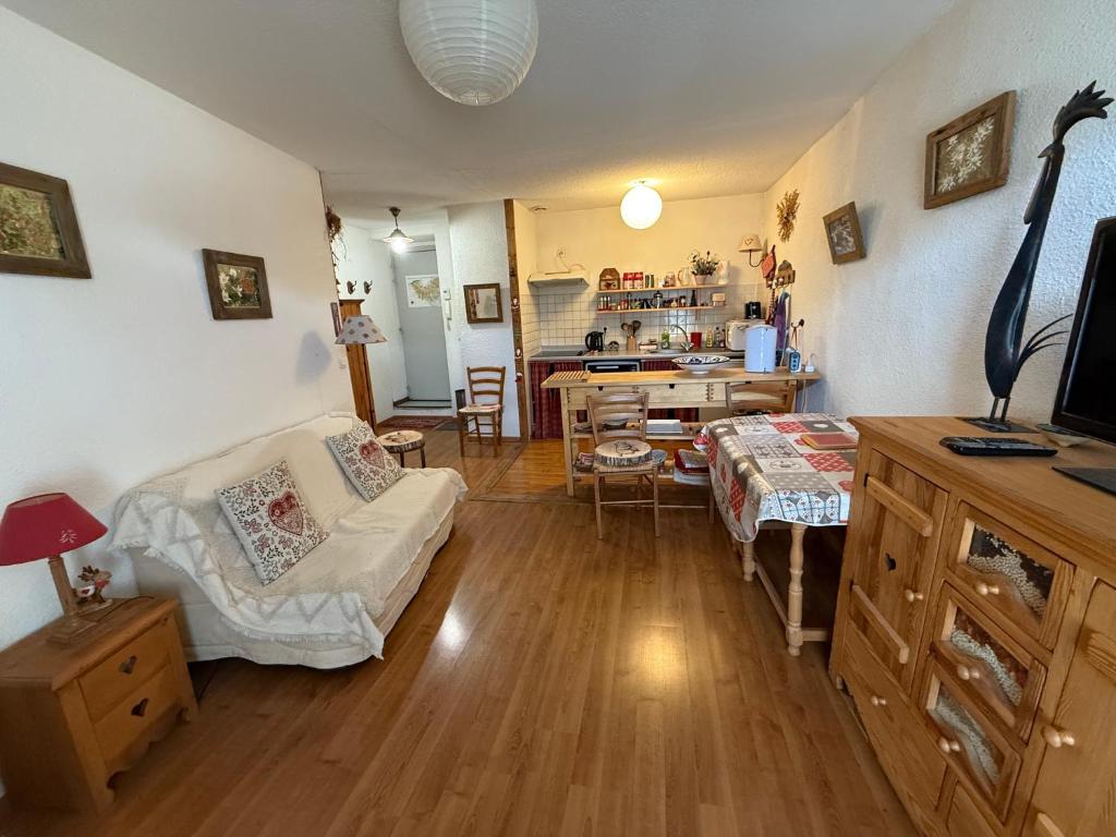 Televisyen dan/atau pusat hiburan di T2 au coeur de Barcelonnette