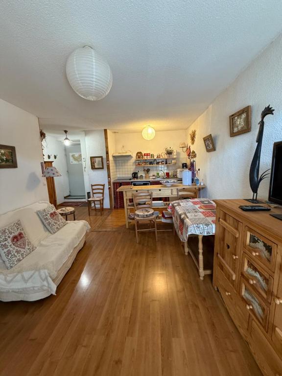 Dapur atau dapur kecil di T2 au coeur de Barcelonnette