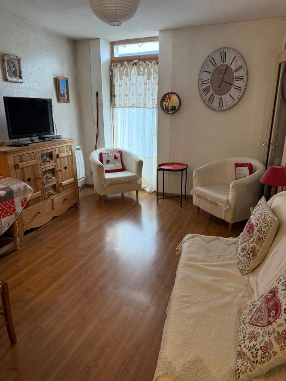 Televisyen dan/atau pusat hiburan di T2 au coeur de Barcelonnette