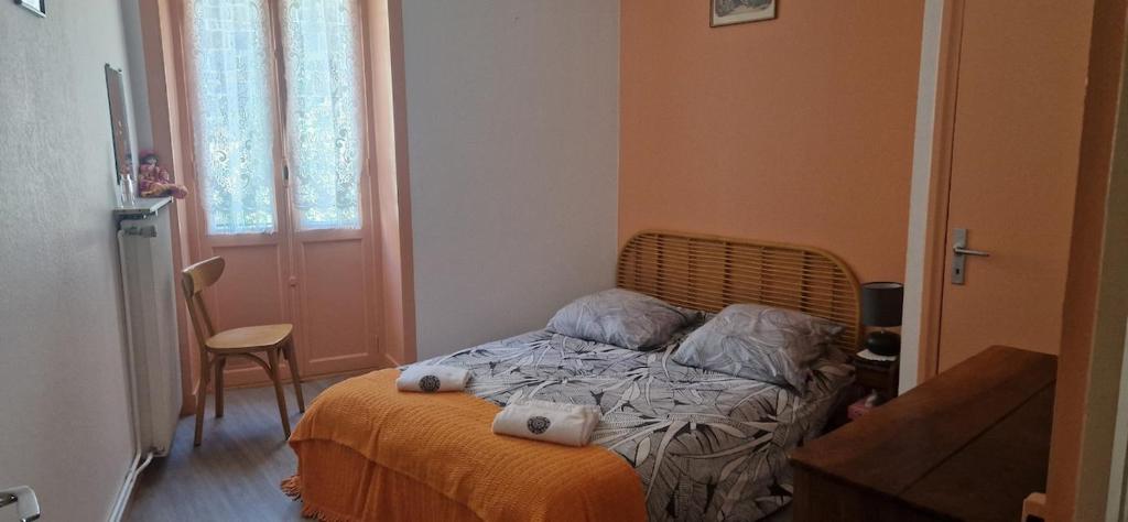 Posteľ alebo postele v izbe v ubytovaní Appartement 120 m² duplex cœur historique au calme