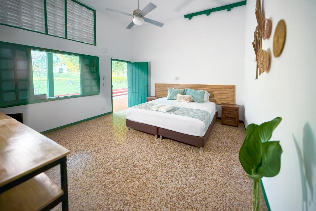 Postel nebo postele na pokoji v ubytování Hojarasca Hotel Rural