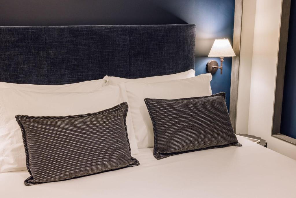 Ando Living - São Nicolau House - 8