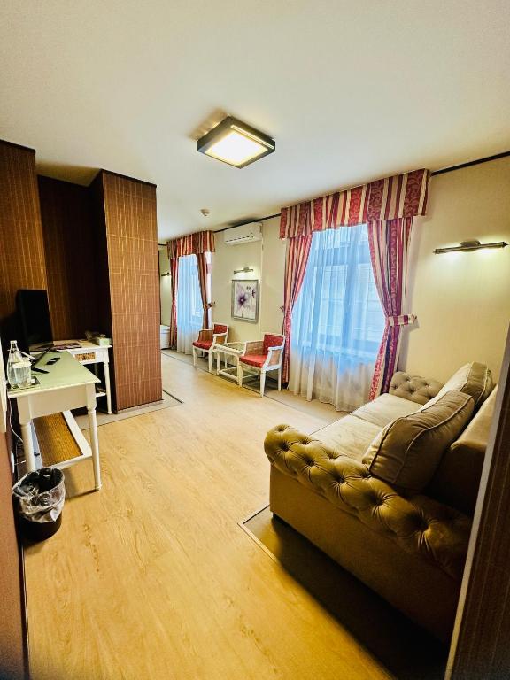 Villa & Restaurant Levoslav House - Resim 29