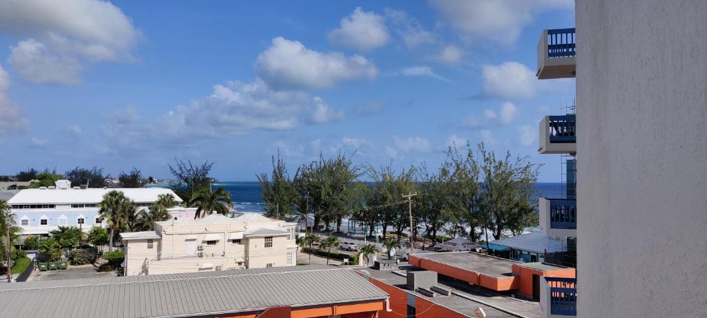 Airy Seaside Apartment, Hastings Barbados
