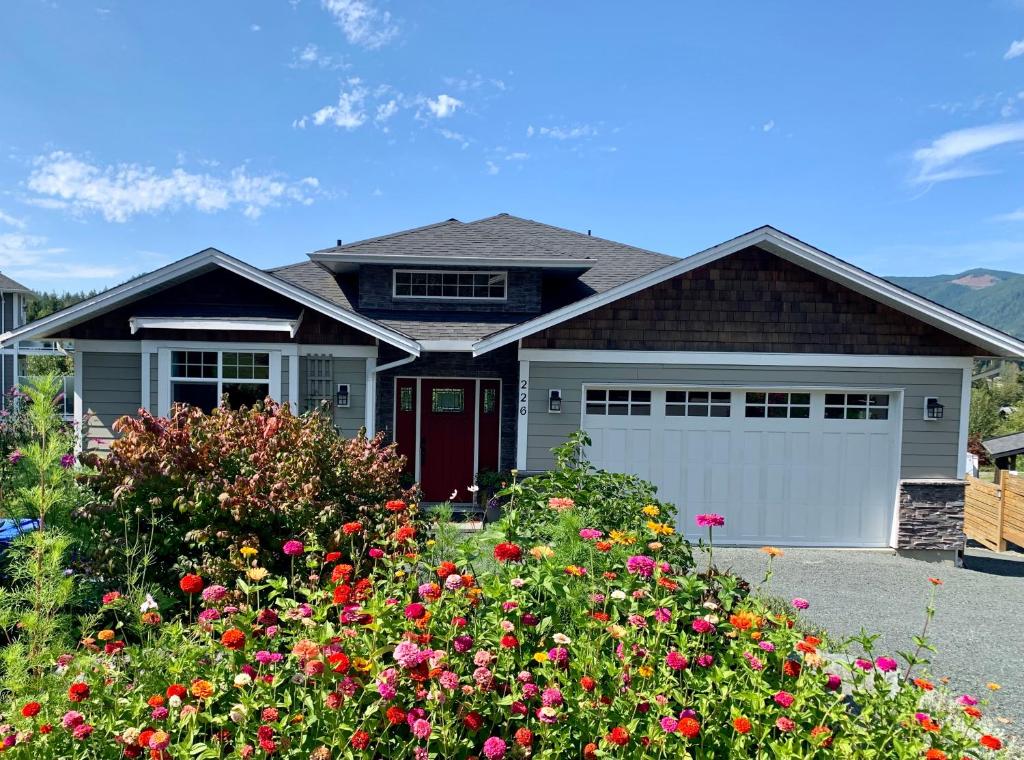 Gallery image of Valley View in Lake Cowichan