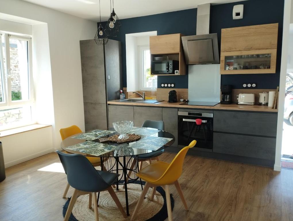 Kuchyňa alebo kuchynka v ubytovaní Maison de Kerangall Brest appartement jardin et parking