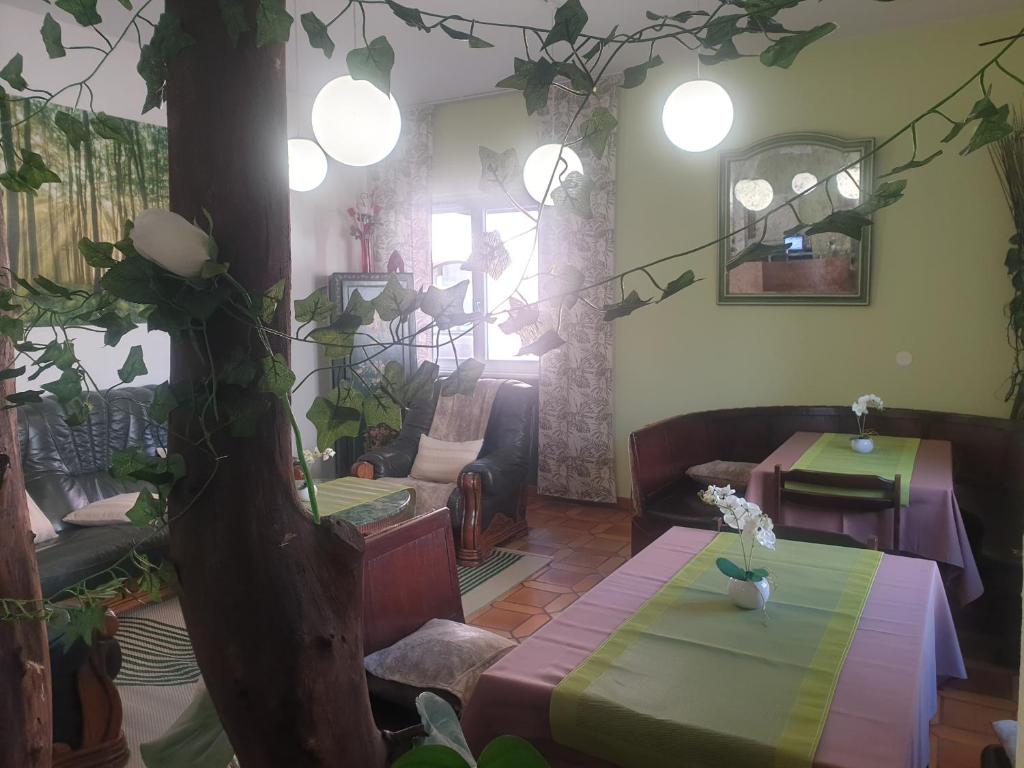 Hôtel Restaurant Aux Deux Roses – photo 33