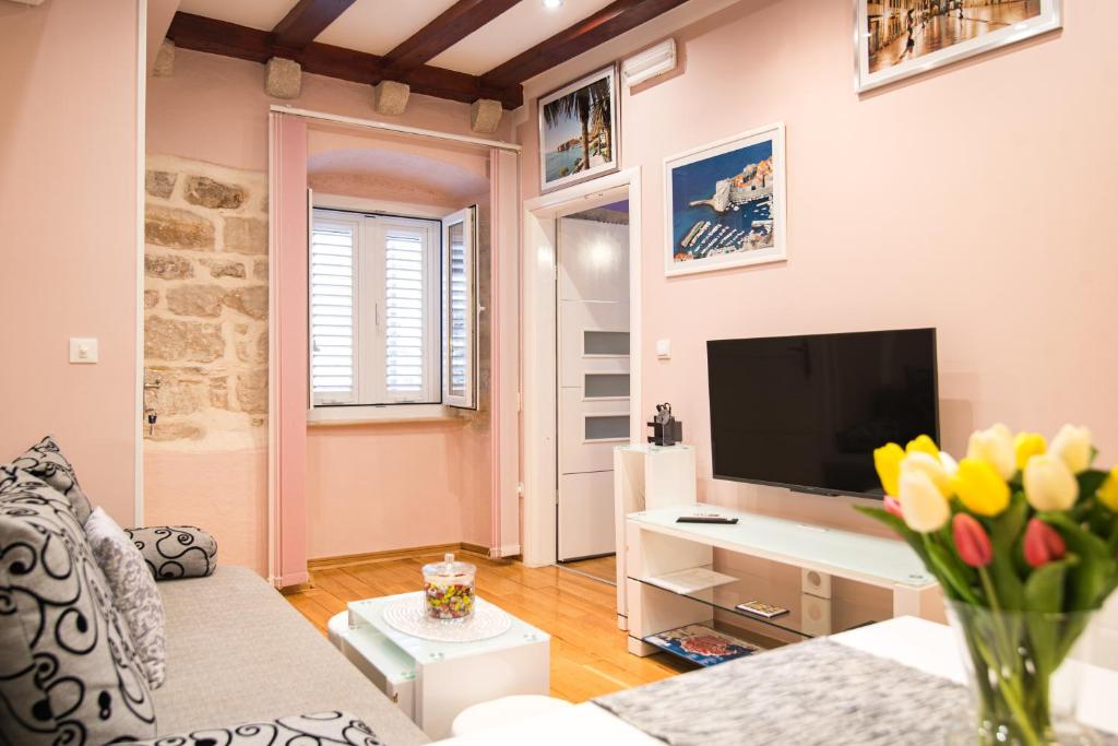 TV a/nebo společenská místnost v ubytování Apartment Maris