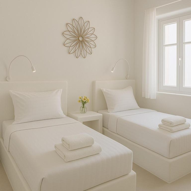 Virginia Studios - 12