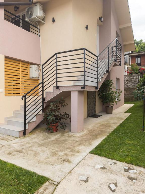 Budova, kde se apartmán nachází