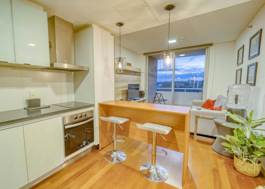 Kuchyň nebo kuchyňský kout v ubytování Vivelite SkyTower 702