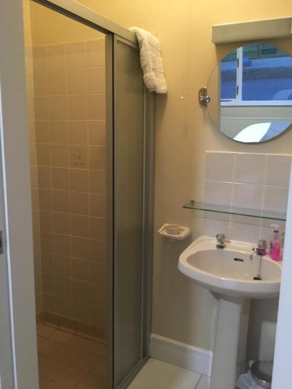 Koupelna v ubytování La Mirage B&B