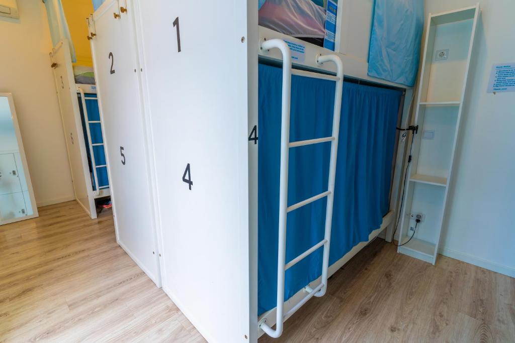 Kuchyň nebo kuchyňský kout v ubytování Hostel AzorAzul - Pool & Suite
