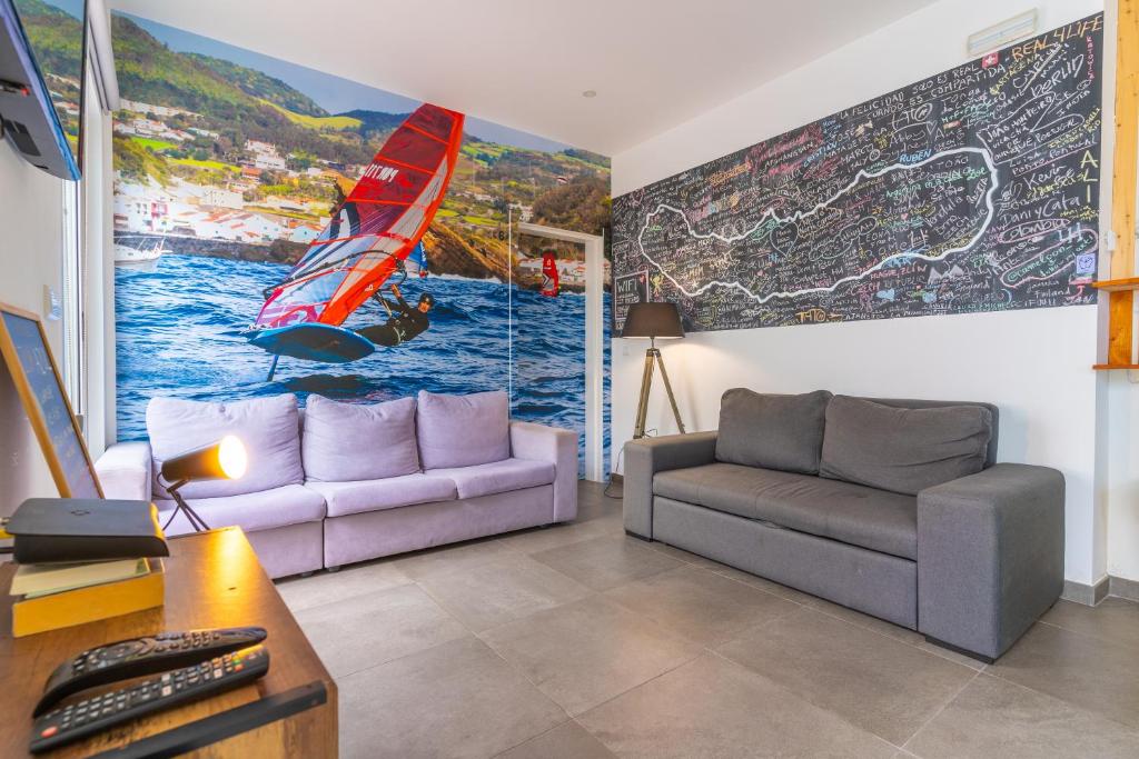 Posezení v ubytování Hostel AzorAzul - Pool & Suite