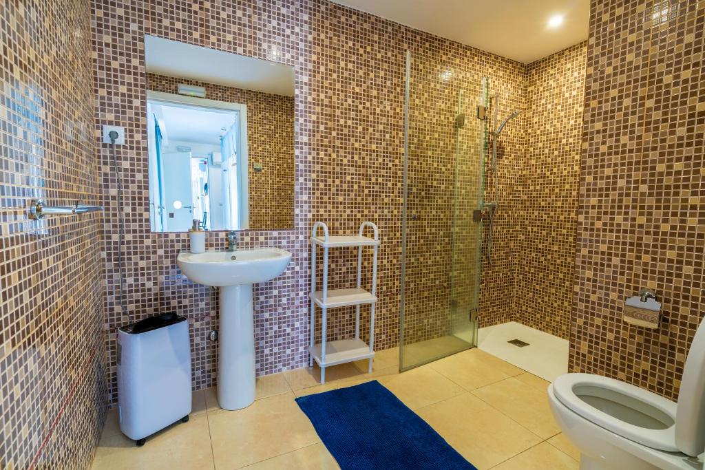 Koupelna v ubytování Hostel AzorAzul - Pool & Suite