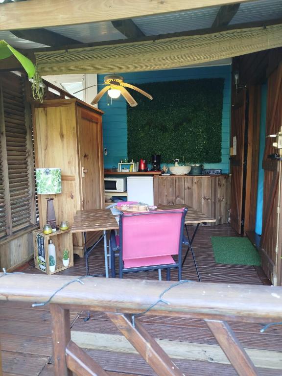 Fotografie z fotogalerie ubytování Ti-Case Appartement Jacuzzi à 100m de la plage v destinaci Sainte-Luce