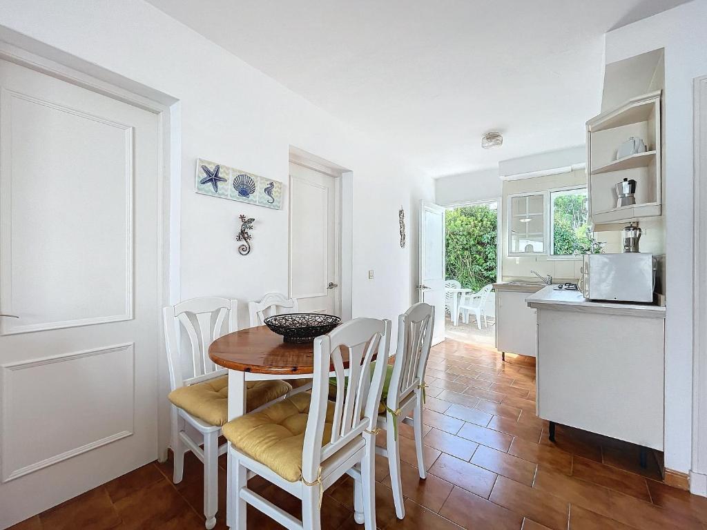 Kuchyň nebo kuchyňský kout v ubytování Apartamento 319 Castel Sol CB