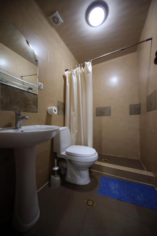Koupelna v ubytování Hotel Kutaisi Globus