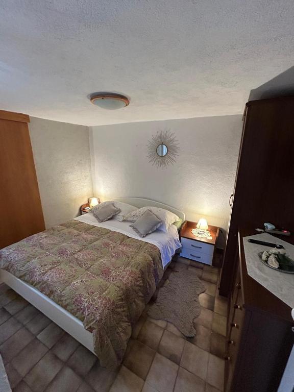 Postel nebo postele na pokoji v ubytování Apartments with parking spaces Rukavac, Vis - 8897