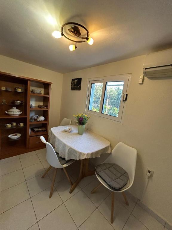 Fotografie z fotogalerie ubytování Apartments with parking spaces Rukavac, Vis - 8897 v destinaci Vis