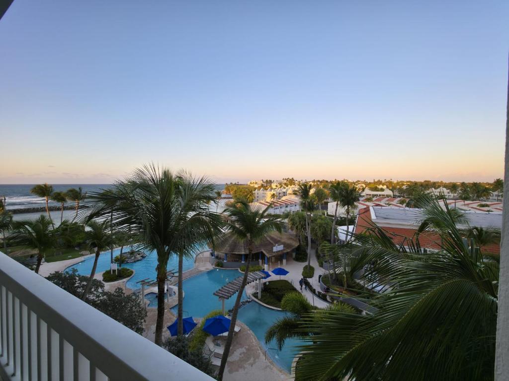 Fotografie z fotogalerie ubytování King Suite Oceanview Private Access Beach Dorado v destinaci Dorado