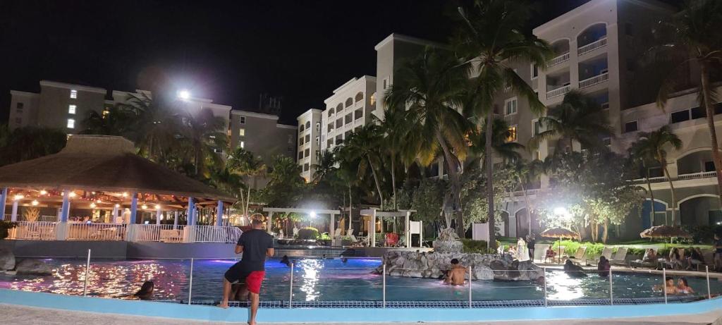 Fotografie z fotogalerie ubytování King Suite Oceanview Private Access Beach Dorado v destinaci Dorado