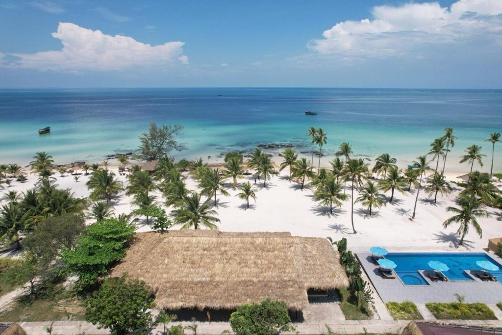 The Beach Resort 6