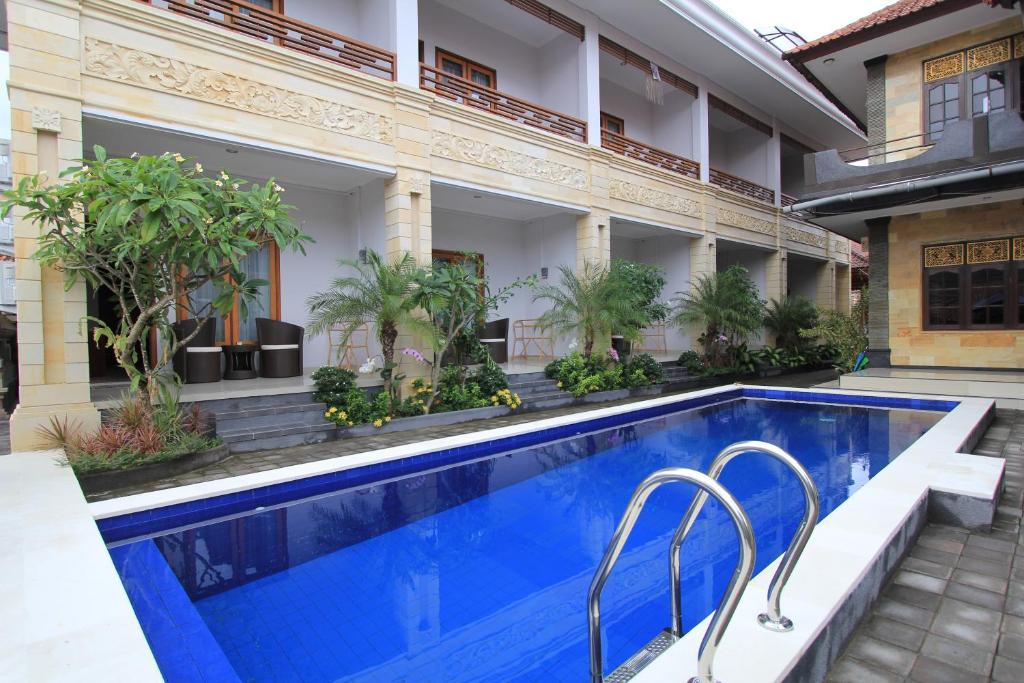 Kolam renang di atau di dekat The Kutaya