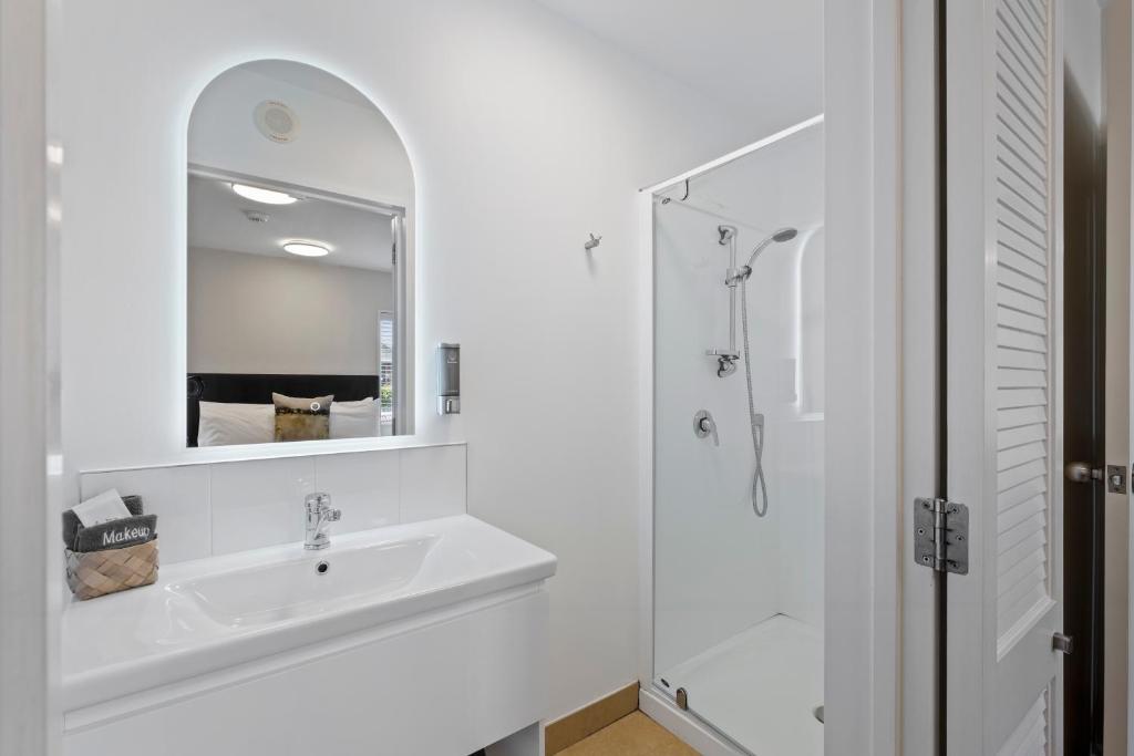 Tussock Peak Lodge - Resim 42