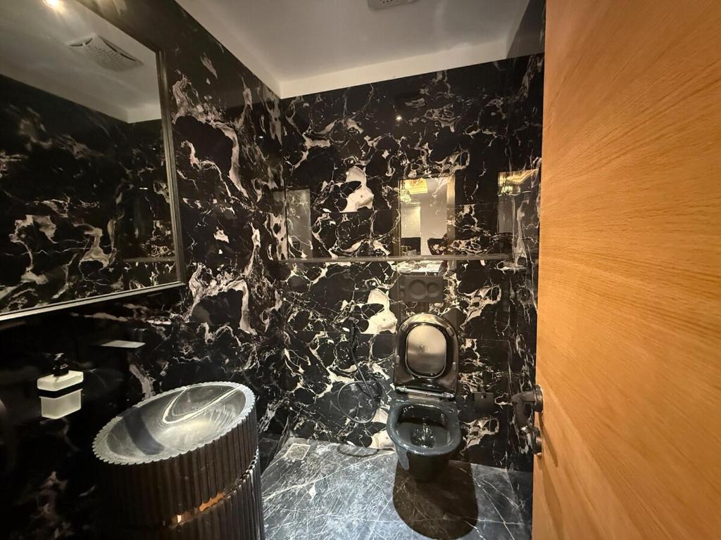 Баня в Signature Suite By The Lazy Host