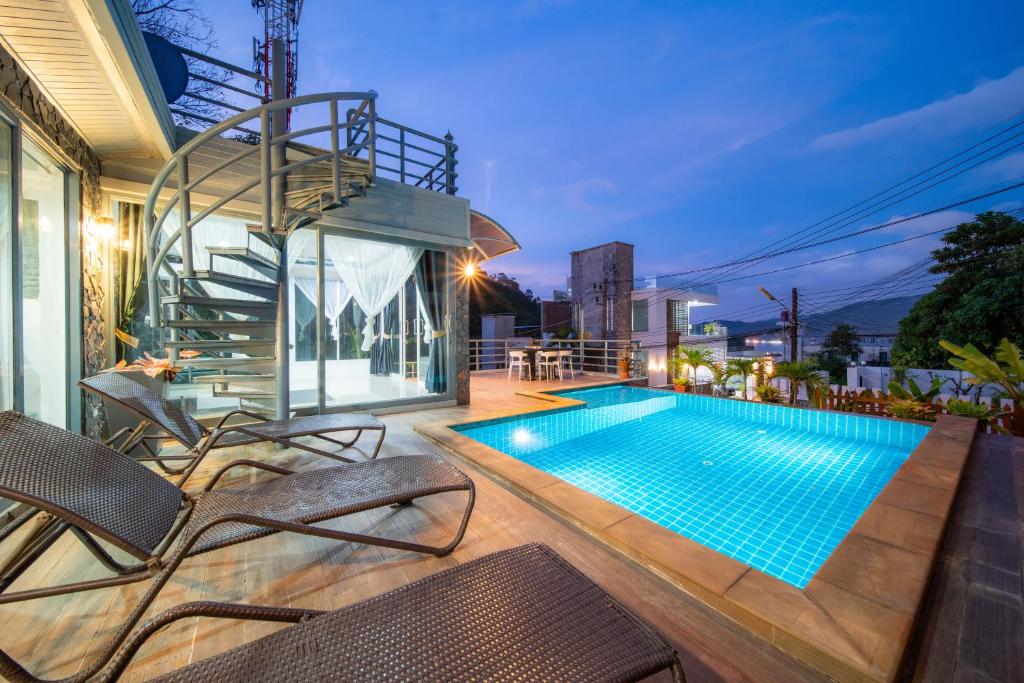 Πισίνα στο ή κοντά στο 4BR seaview pool Amanda Patong