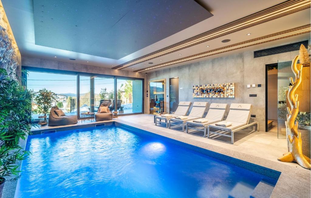 Amazing Home In Ravna Gora With Sauna