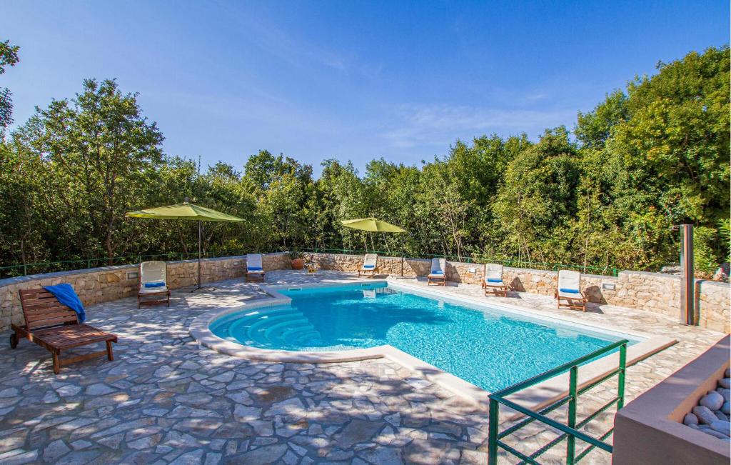 Πισίνα στο ή κοντά στο Lovely Home In Koromacno With Wifi