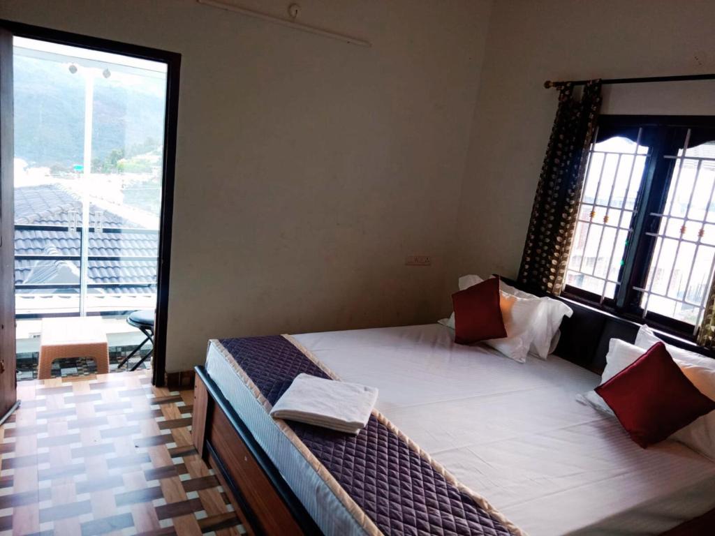 Postel nebo postele na pokoji v ubytování Hillview rooms with WiFi, Parking