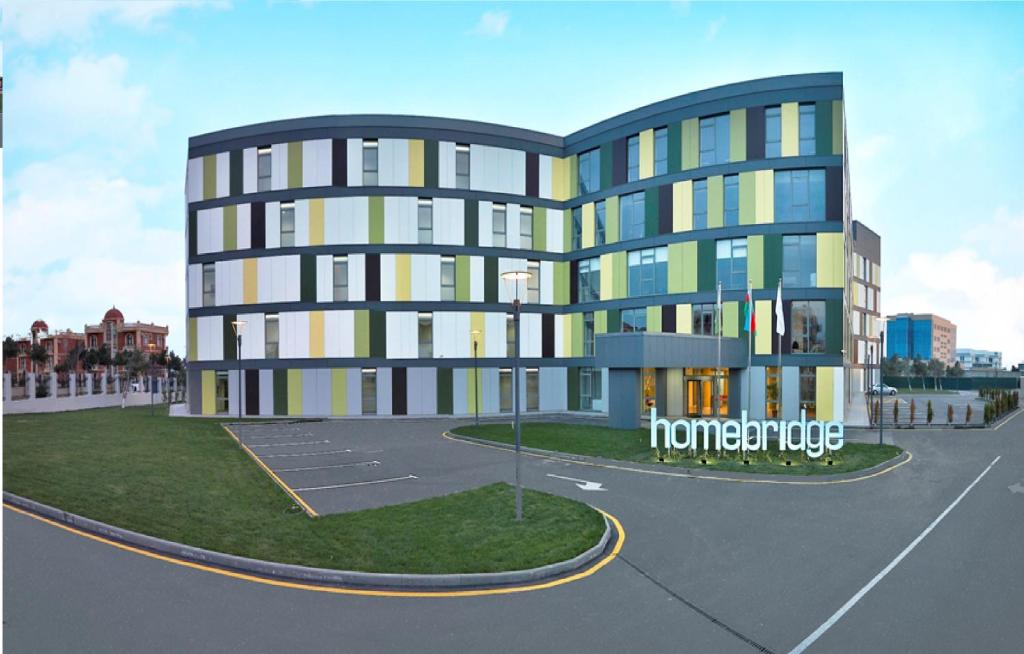 فضای داخلی HomeBridge Hotel Apartments در باکو - تصویر ۳
