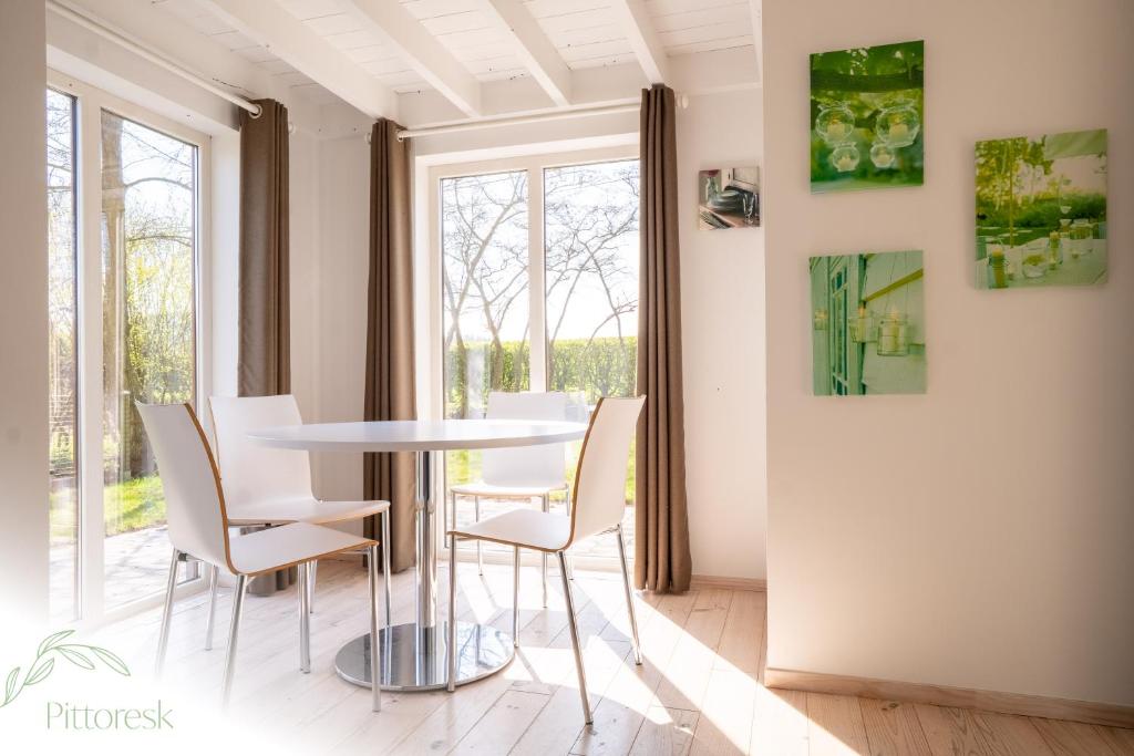 Fotografie z fotogalerie ubytování PITTORESK, unieke vakantiewoning in Westouter v destinaci Westouter