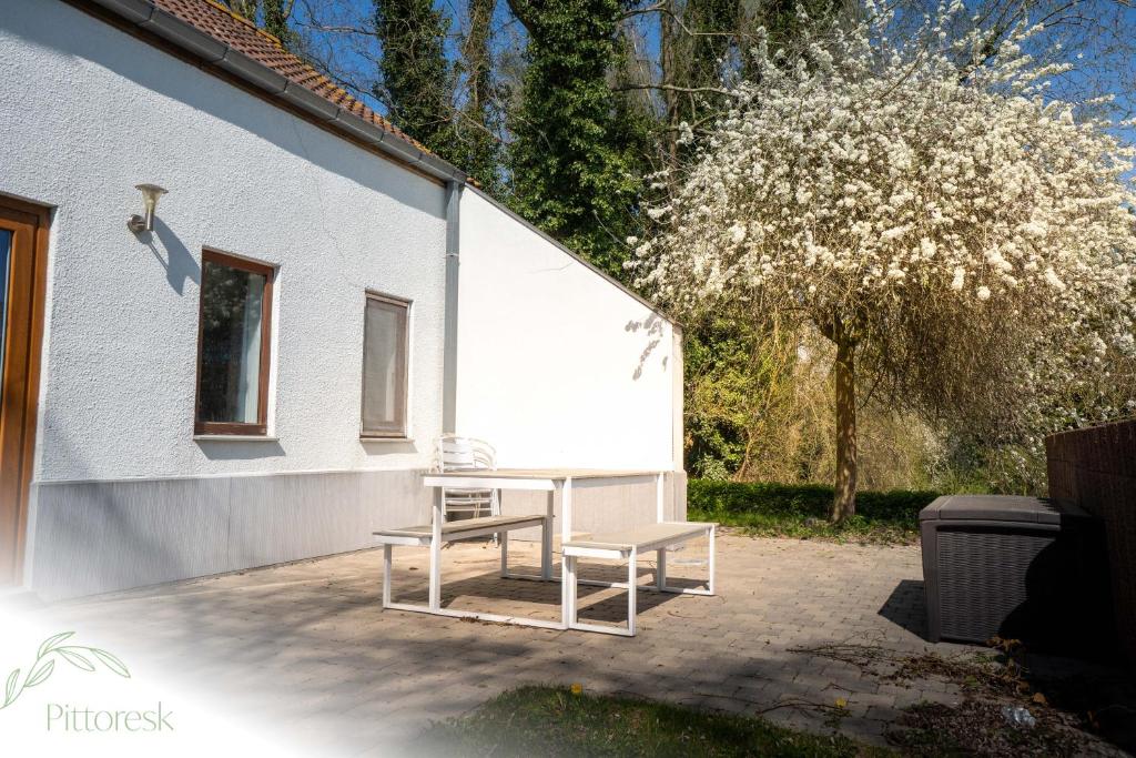 Zahrada ubytování PITTORESK, unieke vakantiewoning in Westouter