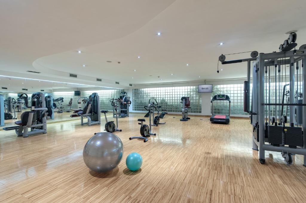 Fitness centrum a/nebo fitness zařízení v ubytování Occidental Aran Park