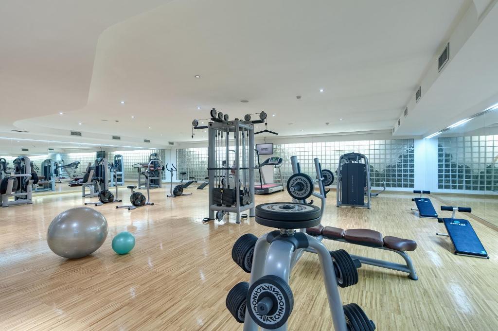 Fitness centrum a/nebo fitness zařízení v ubytování Occidental Aran Park
