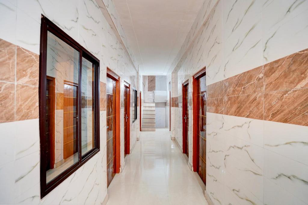 Fotografie z fotogalerie ubytování Super Hotel O Rahul Vihar Ghaziabad v destinaci Ghaziabád