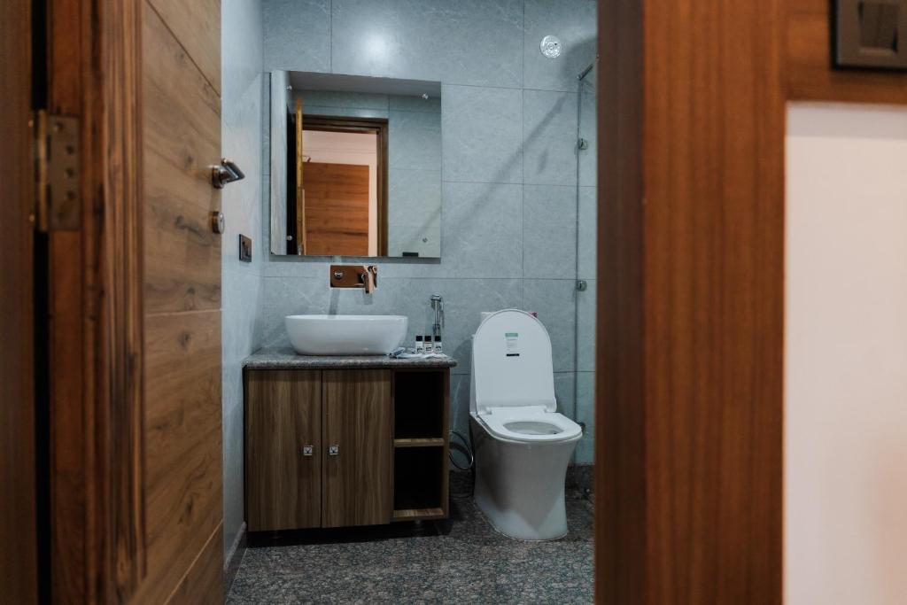 Bilik mandi di Raku Guest house