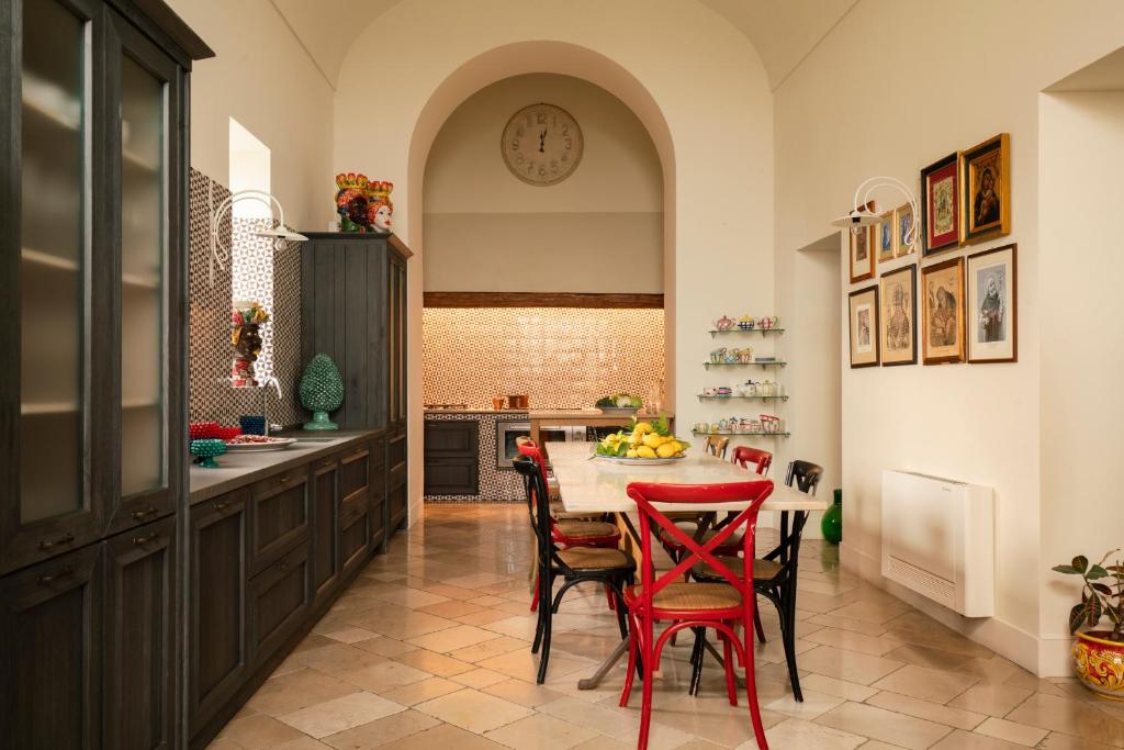 Kuchyň nebo kuchyňský kout v ubytování Relais Palazzo del Barone