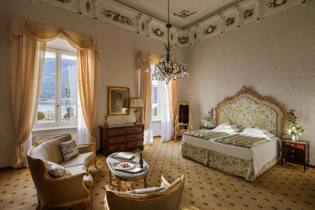 Gold Suite with Lake View