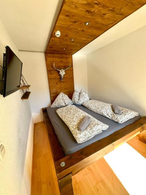 Postel nebo postele na pokoji v ubytování Gästezimmer Lercher