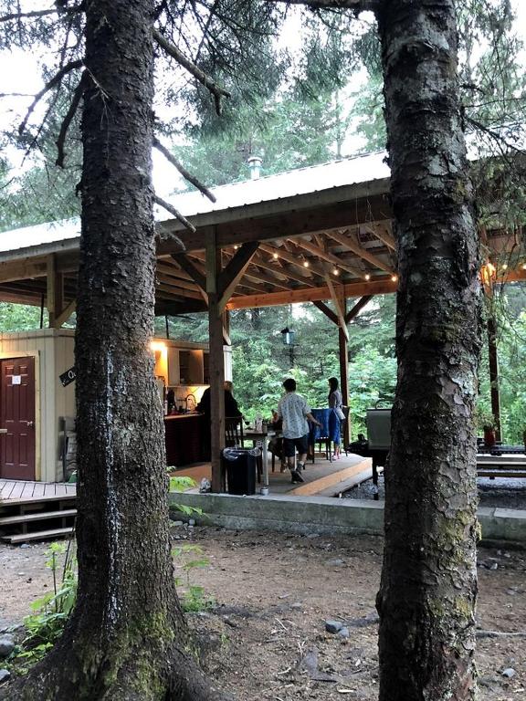 Příroda nedaleko luxury tent