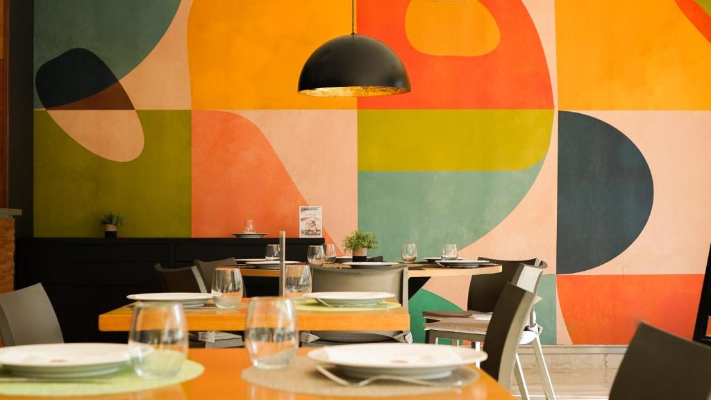 Restauracja lub miejsce do jedzenia w obiekcie Vértice Sevilla