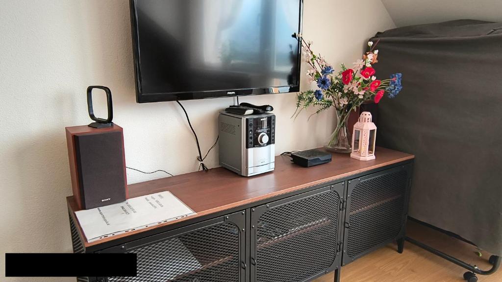 Příslušenství pro přípravu čaje a kávy v ubytování Apartman Paula 1