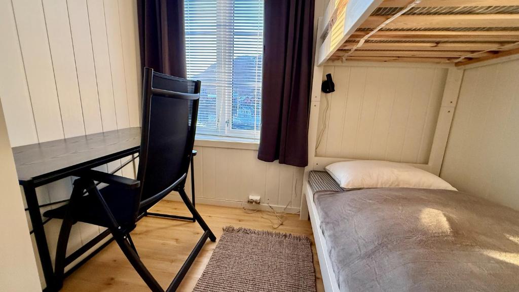 Postel nebo postele na pokoji v ubytování Ballstad Seaside View Lofoten